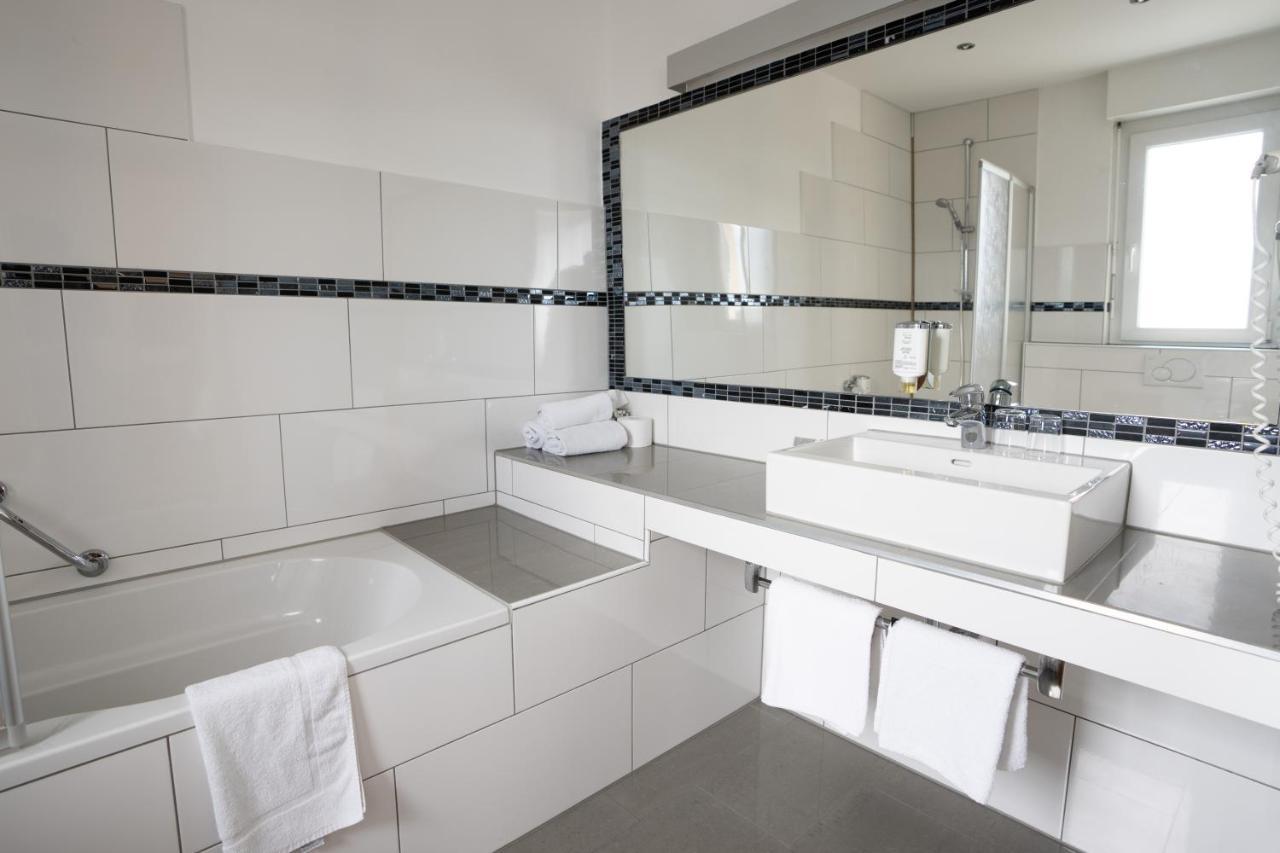 Europa Kehl Hotel מראה חיצוני תמונה